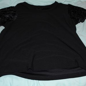 alison andrews black top large